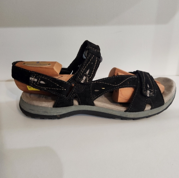Earth Origins Sophie Sandal-Right shoe ONLY - Picture 2 of 7